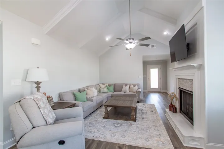 Living Room with Vaulted Ceilings