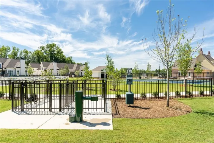 DAWSON CORNER 
DOG PARK