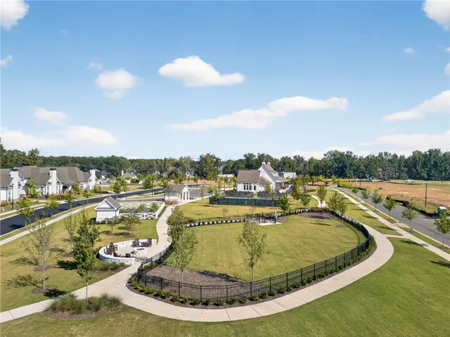 DAWSON CORNER 
DOG PARK