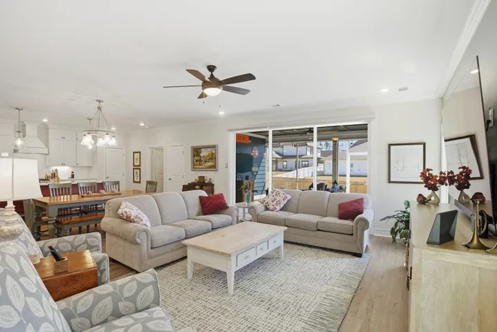 Great room w/sliding doors to gameday porch