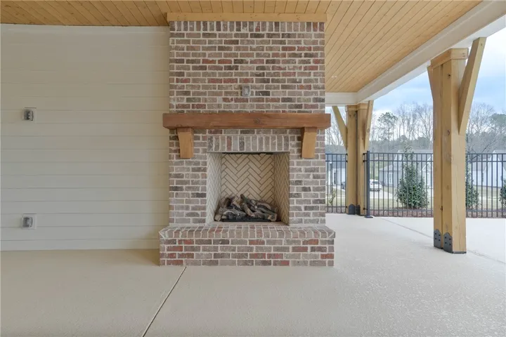 Clubhouse outdoor Fireplace