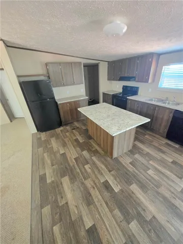 Kitchen (Open Concept)