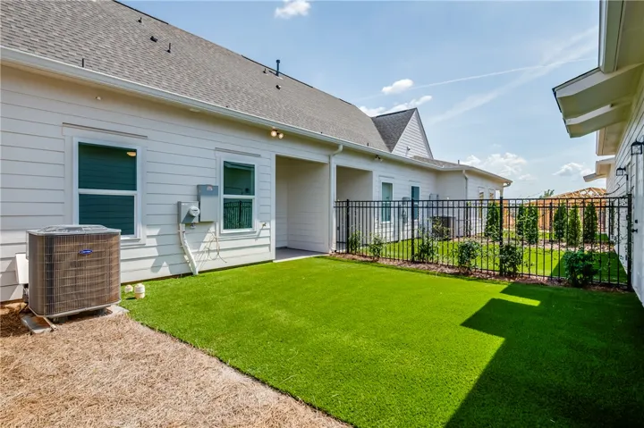 1738 Woodland Pines Lane 280, Auburn, Alabama 36830