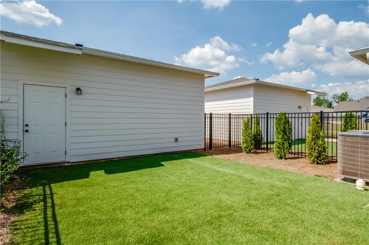 1738 Woodland Pines Lane 280, Auburn, Alabama 36830