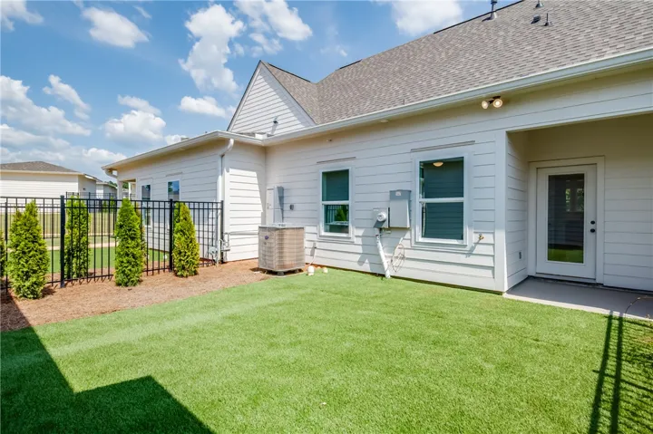 1738 Woodland Pines Lane 280, Auburn, Alabama 36830
