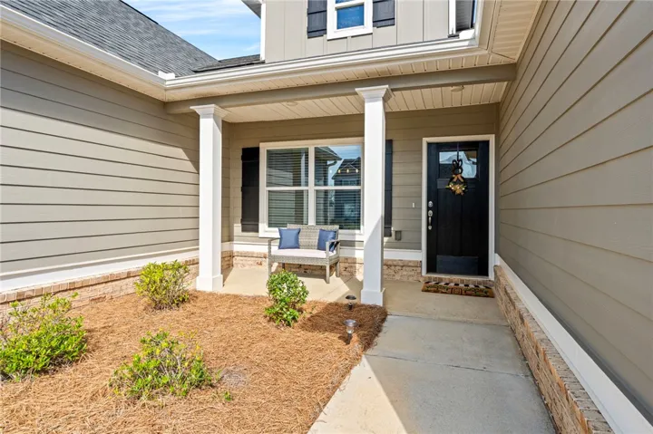 Covered Front Porch and Entry