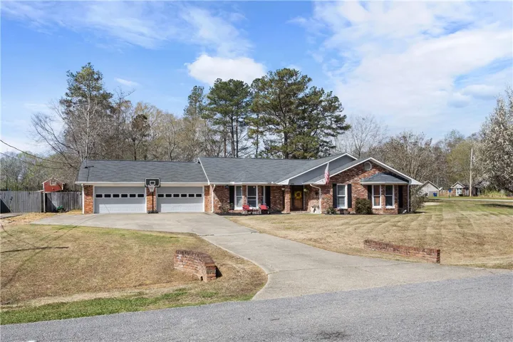 530 Lee Road 960 N/a, Smiths Station, Alabama 36877