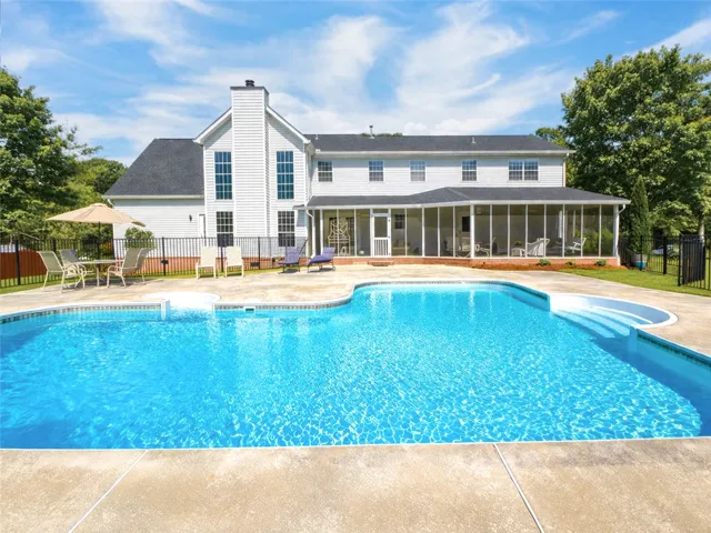 2447 Oakwoods Lane, Alexander City, Alabama 35010