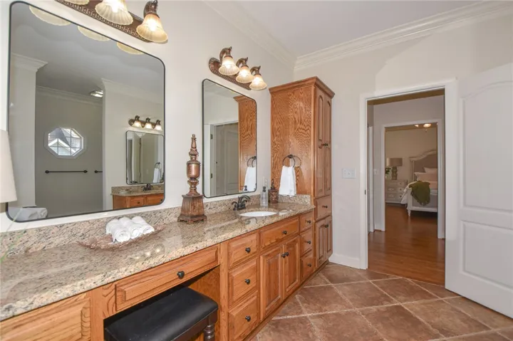 2447 Oakwoods Lane, Alexander City, Alabama 35010