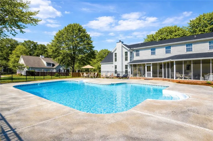 2447 Oakwoods Lane, Alexander City, Alabama 35010