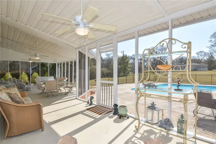 2447 Oakwoods Lane, Alexander City, Alabama 35010