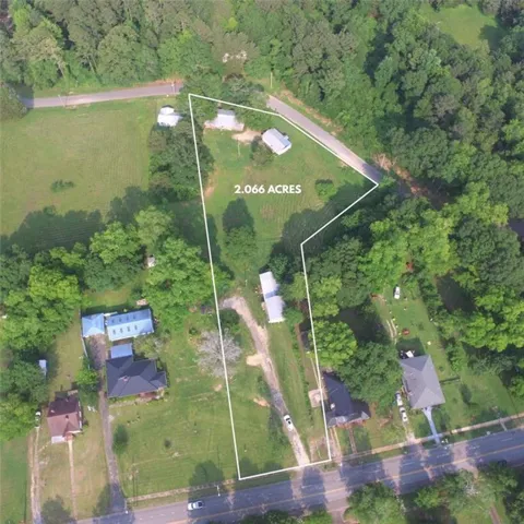 Lot lines are approximate and for reference only.