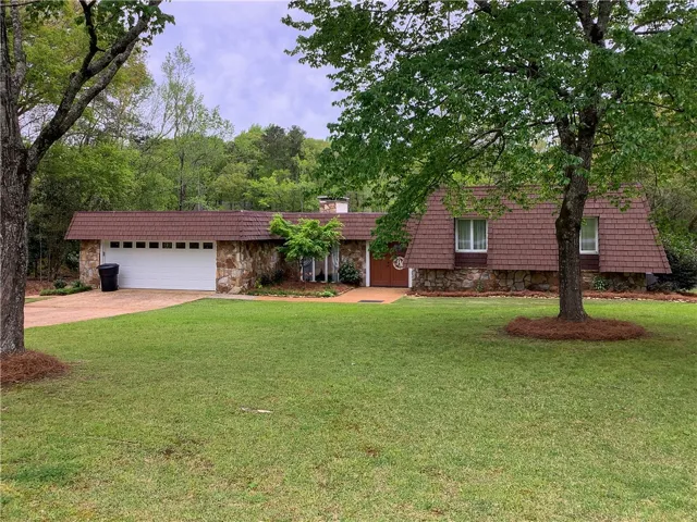 601 Overlook Drive, Opelika, Alabama 36801