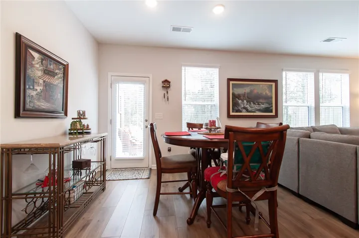Breakfast Room