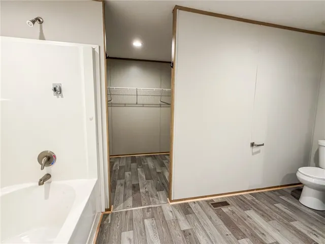 primary en-suite bath