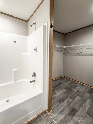 primary en-suite bath