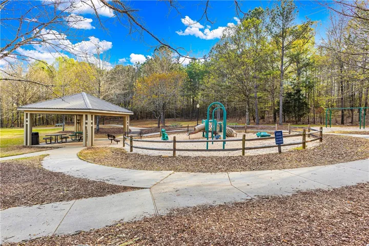 395 Sunset Point Drive 101, Dadeville, Alabama 36853