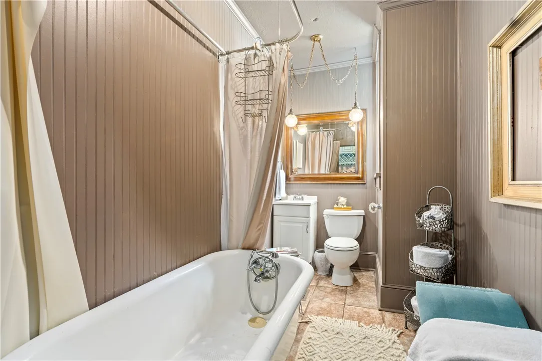 Original ball and claw tub.