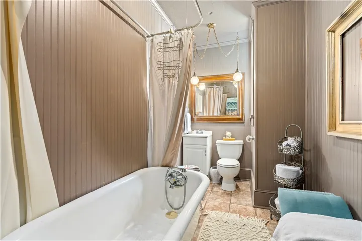 Original ball and claw tub.