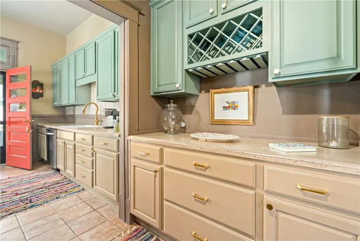 Butlers pantry