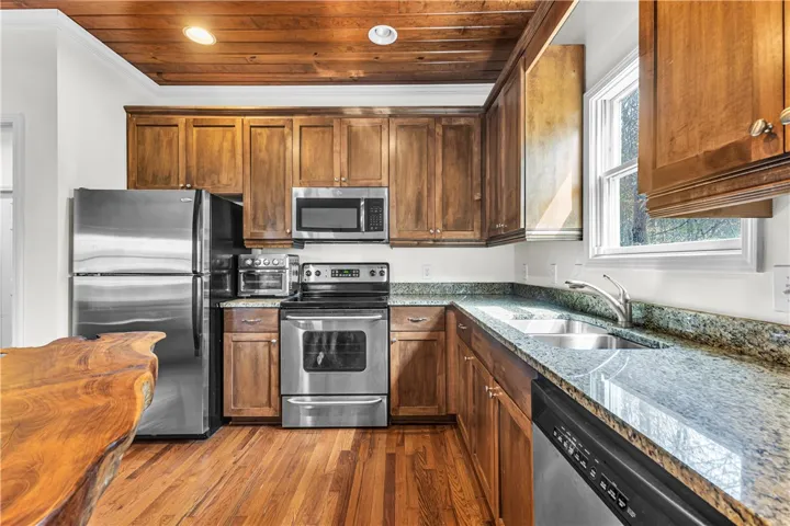 51 Falling Water Circle, Dadeville, Alabama 36853