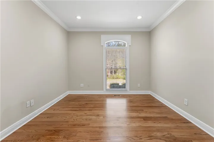 Office/Craft room
First Level