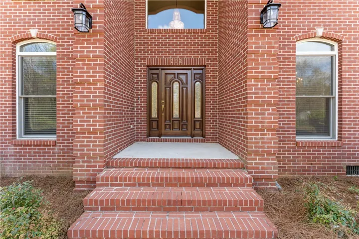 202 Asheton Lane, Auburn, Alabama 36830