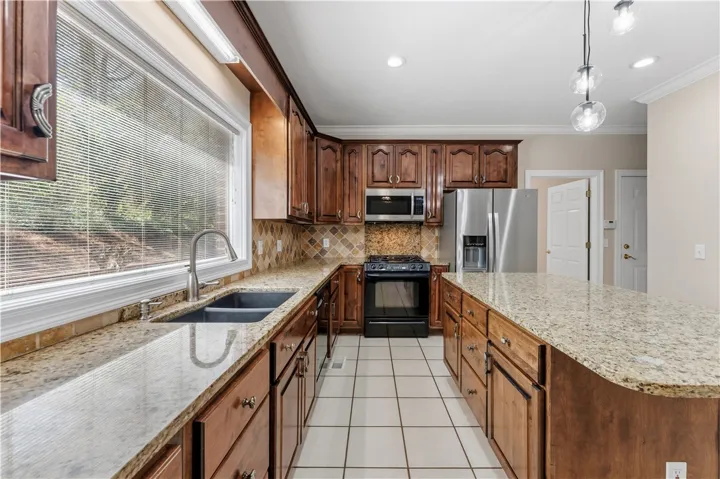 202 Asheton Lane, Auburn, Alabama 36830