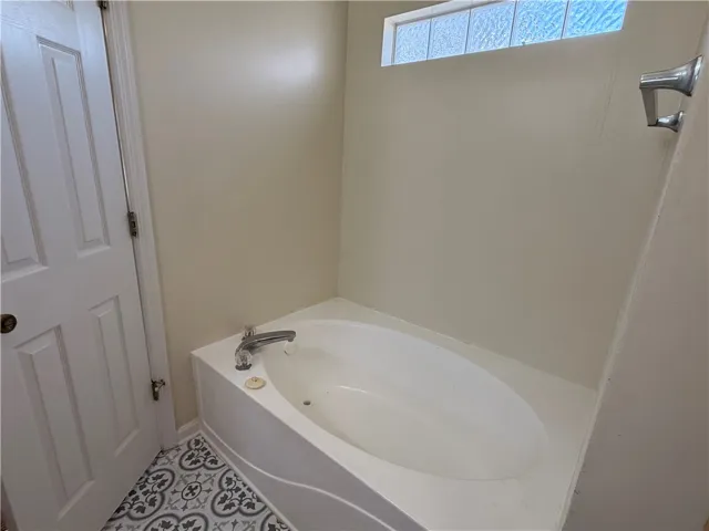 Soaking Tub in Primary Bath