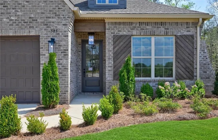 585 Windsor Drive, Opelika, Alabama 36801