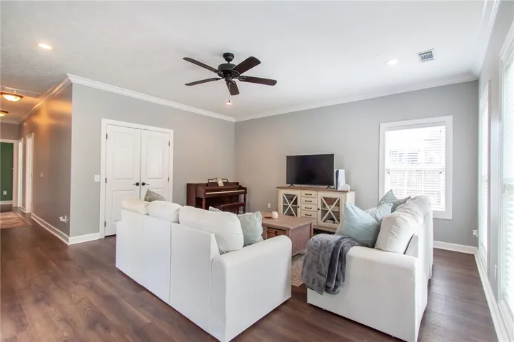 Bonus Room or Bedroom