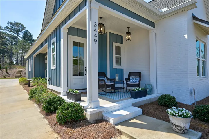 Along with a covered front porch!