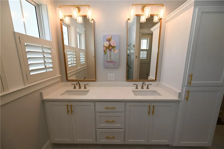 Dual vanities and extra storage space.