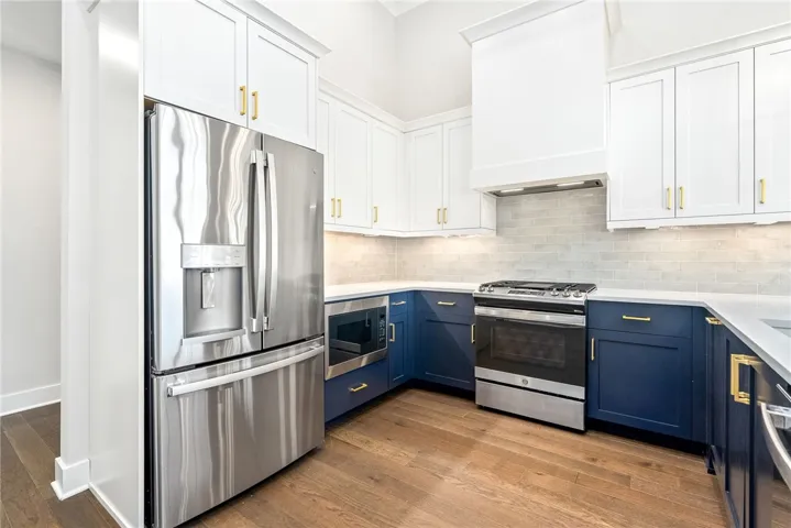 NAVY PENINSULA WITH INCLUDED REFRIGERATOR
