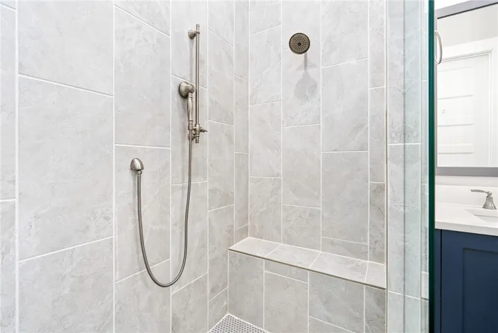 ZERO ENTRY PRIMARY SHOWER