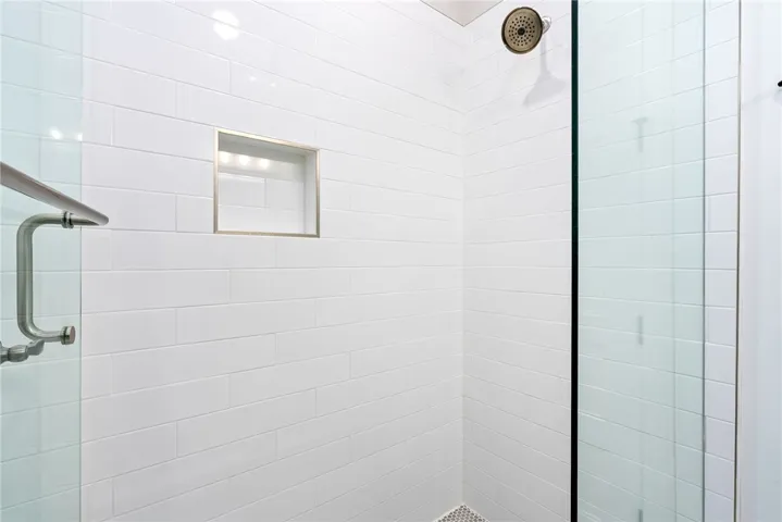 SECOND BATH MAIN LEVEL