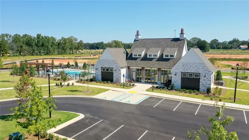 LUXURIOUS CLUBHOUSE