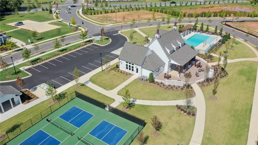 DAWSON CORNER AMENITIES