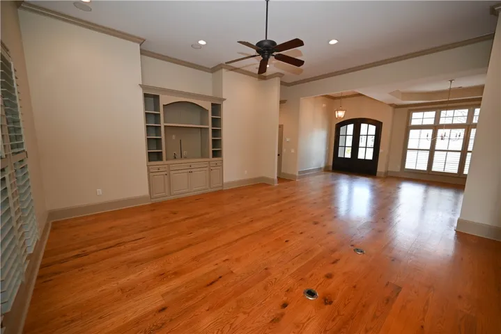 Open concept floorplan seamlessly flowing everything together!