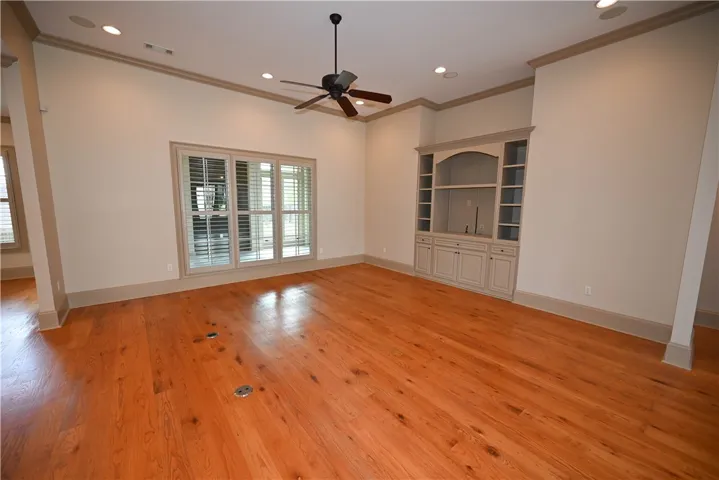 Open large living room, with more built-ins!