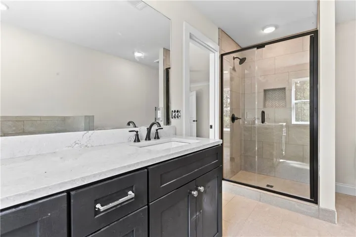 Primary Bathroom w/separate tub and shower