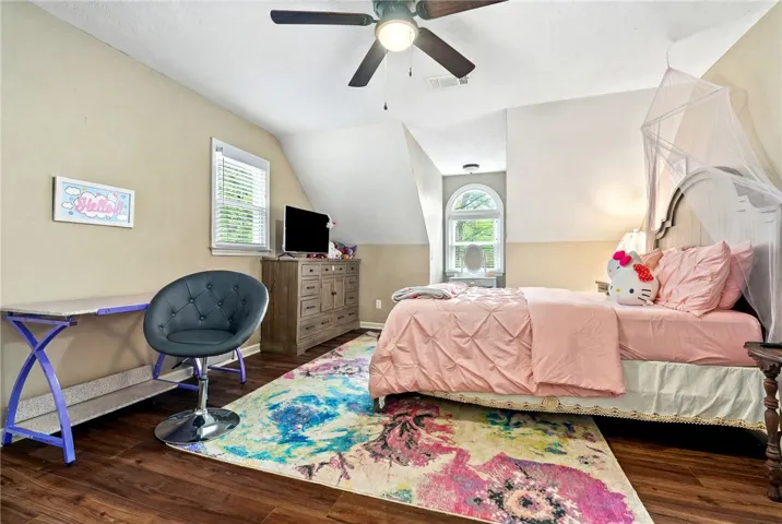 Guest Bedroom 3 - Upstairs