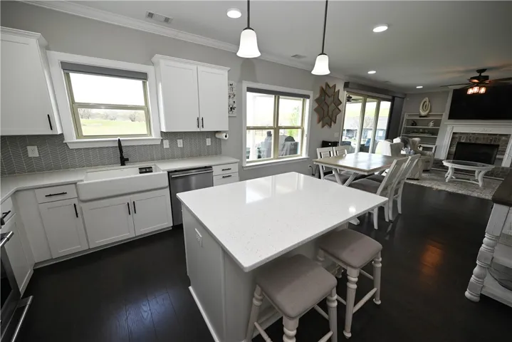 Windows overlooking the back yard!