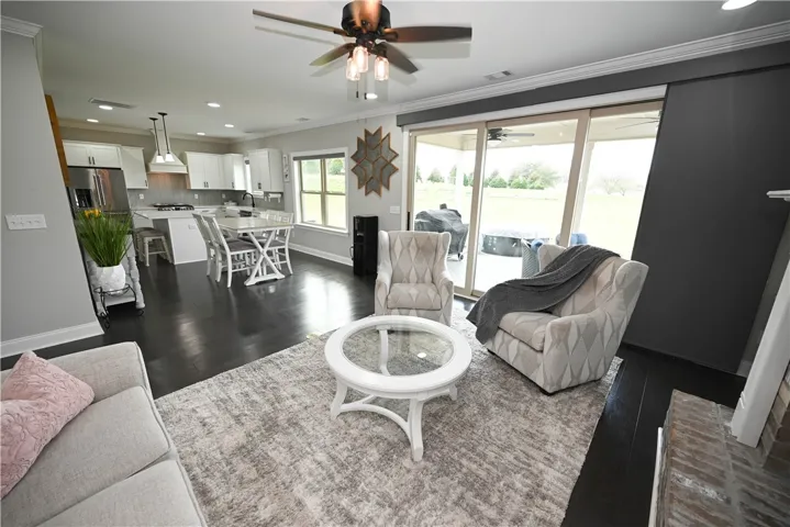 Love all the windows and natural lighting!