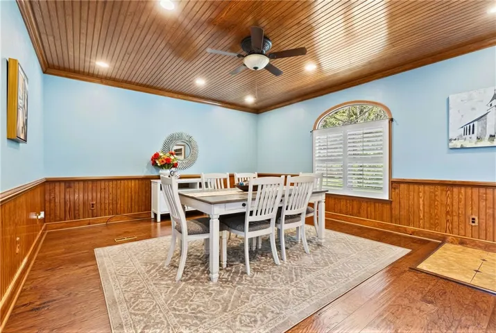 Formal dining, den, or flex space