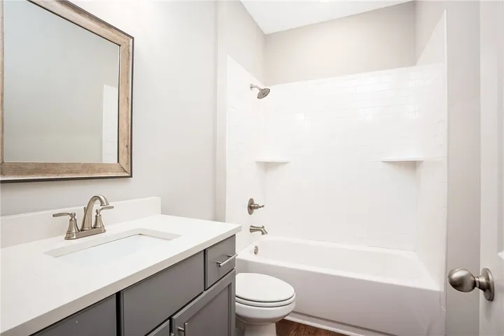 Guest Bath 1