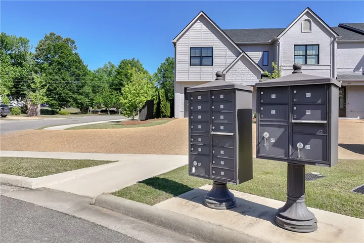 Mailbox Station