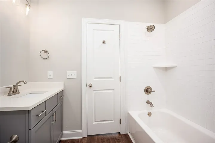 Upstairs Guest Bath 2