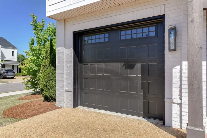 Attached 1 Car Garage
