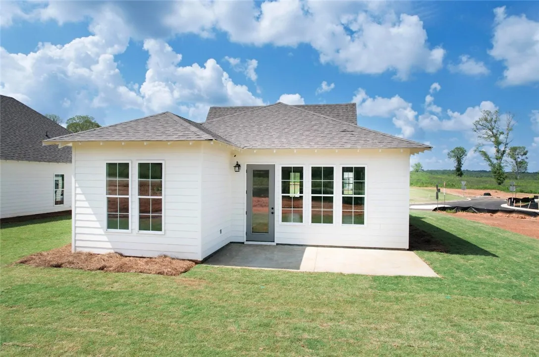 Example of a completed Tate A. All plans, pricing and specifications are subject to change without notice.